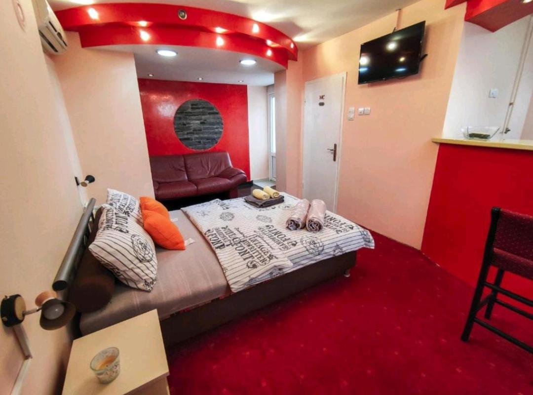S. A. L. Prenociste Apartment Zrenjanin Ngoại thất bức ảnh