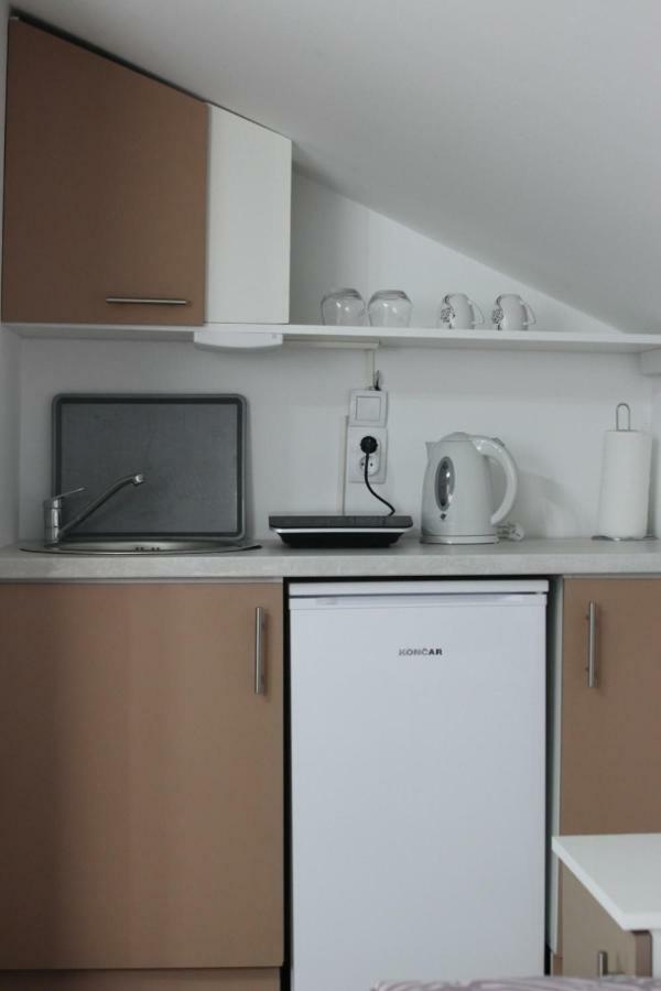 S. A. L. Prenociste Apartment Zrenjanin Ngoại thất bức ảnh